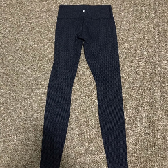 Blue and white pattern Lululemon leggings - Picture 2 of 2